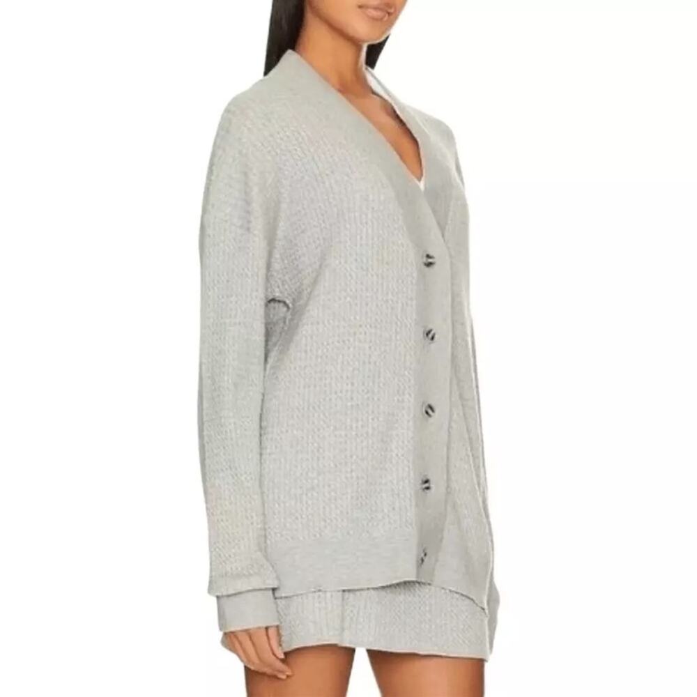 WeWoreWhat Heather Grey Varsity Cardigan 138.00
Lightweight Sweater Size M / L - Picture 7 of 7